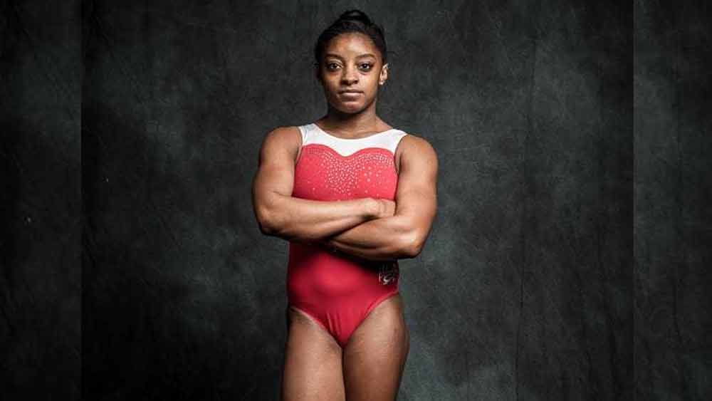 এর পরের বছরই টেক্সাসে আমেরিকান ক্ল্যাসিক্সে অলরাউন্ডে প্রথম হন, ফ্লোর এক্সসারসাইজে দ্বিতীয় এবং ব্যালান্স বিমে তৃতীয় হন।