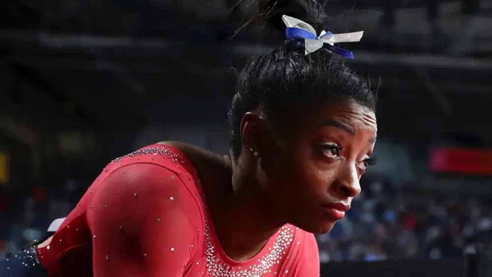 মাকে ছেড়ে যেতে কষ্ট হয়েছিল ছোট্ট সিমোনের। কিন্তু এটা ভেবে তার ভাল লেগেছিল যে অন্তত ভাইবোনেরা একই বাড়িতে থেকে বড় হবে। সে ভাগ্যই বা কত জনের হয়!