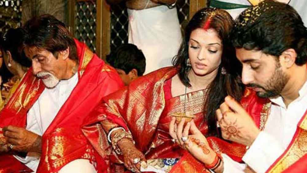 বিষয়টি কানে গিয়েছিল ঐশ্বর্যরও। বুদ্ধিমতী ঐশ্বর্যও কোনও মন্তব্য করেননি সংবাদমাধ্যমের সামনে। সমস্ত নিয়ম মেনে ওই দিনই বিয়ে হয় অভিষেক এবং ঐশ্বর্যর।