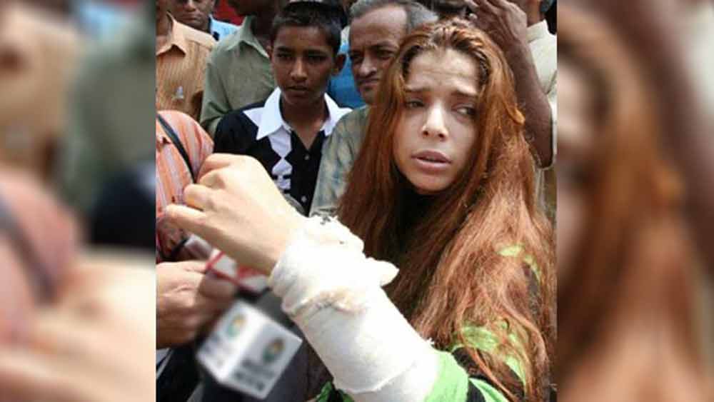 ওই অভিনেত্রীর নাম জাহ্নবী কপূর। শ্রীদেবীর বড় মেয়ে জাহ্নবীর দৌলতে এই নাম বলিউডে খুব পরিচিত হলেও এই জাহ্নবী কিন্তু আলাদা। ইন্ডাস্ট্রিতে এই অভিনেত্রী কিন্তু সে ভাবে পরিচিত নন।