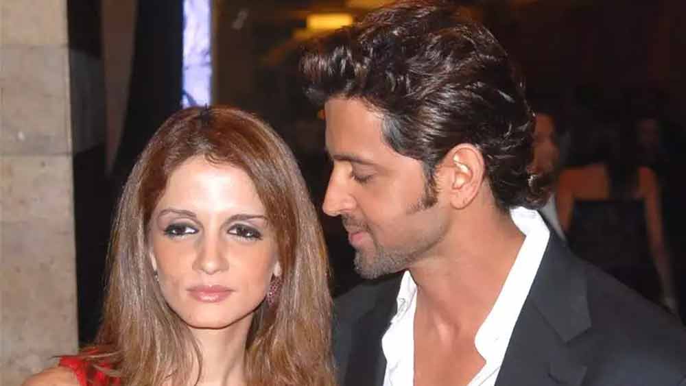 হৃতিক রোশন এবং সুজান খান:  হৃত্বিক এবং সুজানের বিয়ে হয়েছিল ২০০০ সালের ২০ ডিসেম্বর। ১৪ বছর একসঙ্গে কাটিয়েছিলেন তাঁরা। এর পর ২০১৪ সালের নভেম্বর মাসে তাঁরা শান্তিপূর্ণ বিচ্ছেদের সিদ্ধান্ত নেন।