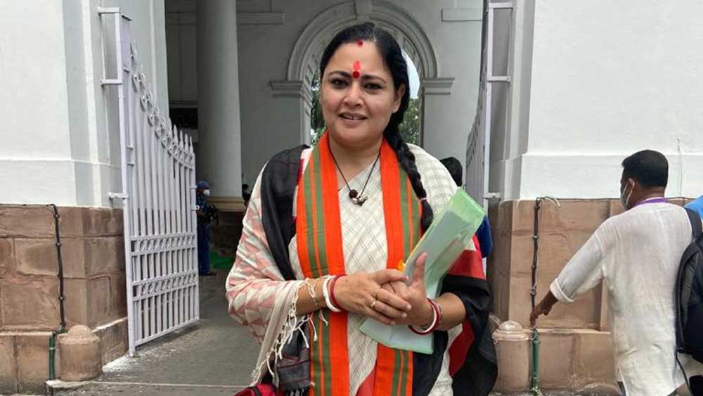 বিধানসভায় অন্য রূপে অগ্নিমিত্রা।