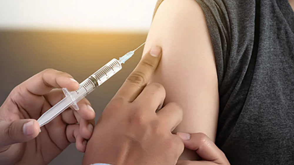 টিকাকরণের কাজে গতি বাড়ানোর প্রস্তাব দেওয়া হয়েছে গবেষণাপত্রে। 