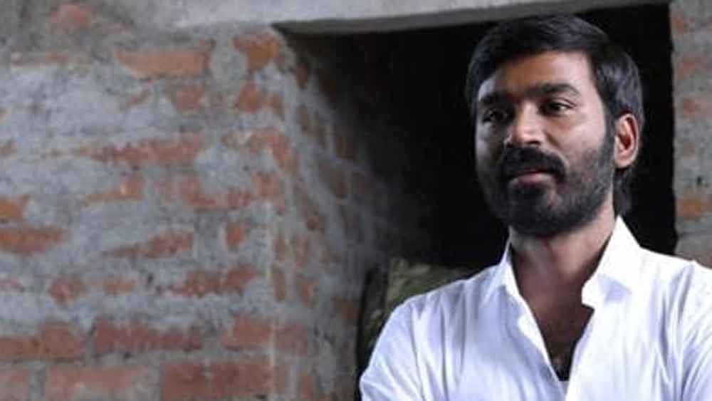 ওই ছবিতে মানসিক ভারসাম্যহীন হয়েছিলেন। এ বারেও তাঁর অভিনয় নজর কাড়ে। এই ছবি চূড়ান্ত সফল হওয়ার পরই আরও একটি ছবির প্রস্তাব পেয়ে যান তিনি। তাঁর ঝুলিতে ছবির সংখ্যা যেন কমতেই চাইছিল না। একটার শ্যুটিং হতে না হতেই আরও একটি ছবি চলে আসছিল হাতে।