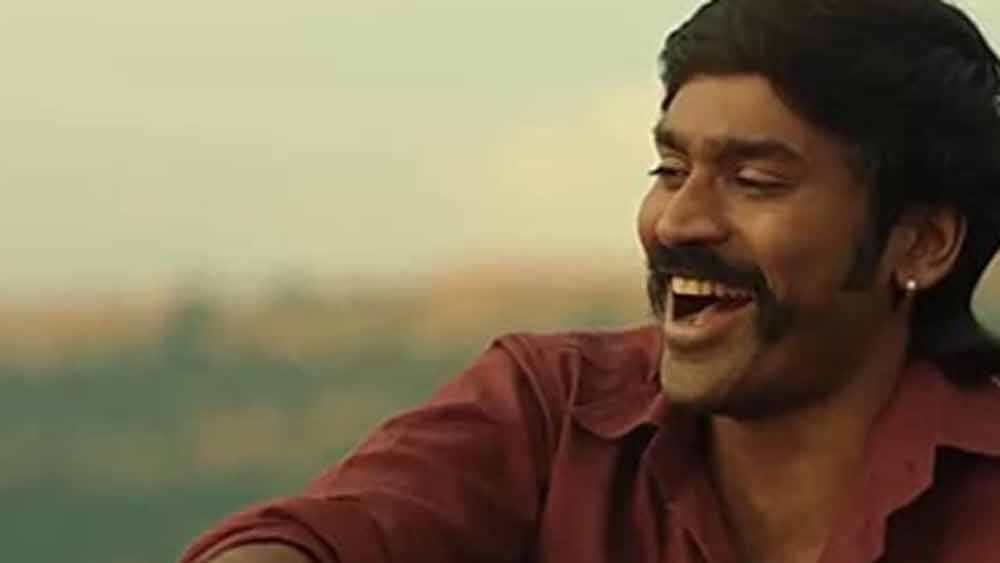 একপ্রকার ঠেলে ঠেলেই ধনুষকে শ্যুটিং সেটে নিয়ে যেতেন তিনি। জীবনে প্রথম বারের জন্য ক্যামেরার সামনে দাঁড়িয়েই কিস্তিমাত। বিপুল প্রশংসা পান কাজের জন্য। এর পরের বছরই আর একটি ছবি করেন ধনুষ।