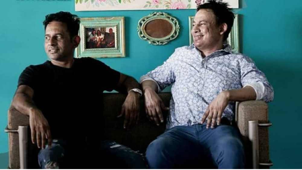 টিটো’জ তত দিনে হিপিদের পাশাপাশি সাধারণ পর্যটকদের কাছেও জনপ্রিয়তা পেয়েছে। বাবার রেস্তরাঁ এগিয়ে নিয়ে যাওয়ার সিদ্ধান্ত নিলেন দুই ভাই। রিকার্ডোর বয়স তখন ১৫। ডেভিড ১৩। স্কুলের পড়াশোনা ছেড়ে রেস্তরাঁ সামলানোর কাজ শুরু করলেন দু’জনেই। রিকার্ডো রান্না করতেন। ডেভিডের কাজ ছিল অতিথিদের মর্জি অনুযায়ী খাবারের অর্ডার নেওয়া এবং তা টেবলে পৌঁছে দেওয়া।