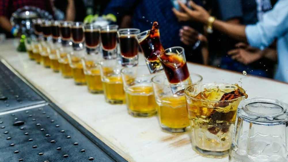 রিকার্ডো জানিয়েছেন, বহু বছর ধরেই ব্যাপারটা চলছিল। কিন্তু এখন আরও খারাপ হয়েছে পরিস্থিতি। আর তিনি এই পরিস্থিতির সঙ্গে মানিয়ে নিতে পারছেন না। একটি সংবাদ সংস্থাকে দেওয়া সাক্ষাৎকারে ডেভিড এবং রিকার্ডো দু’জনেই বলেছেন, ‘‘আমাদের অবস্থা এখন জল ভর্তি সেই গ্লাসটির মতো যেখানে একটা ছোট্ট ফোঁটা পড়লেই গ্লাস থেকে জল চলকে পড়ে যাবে।’’