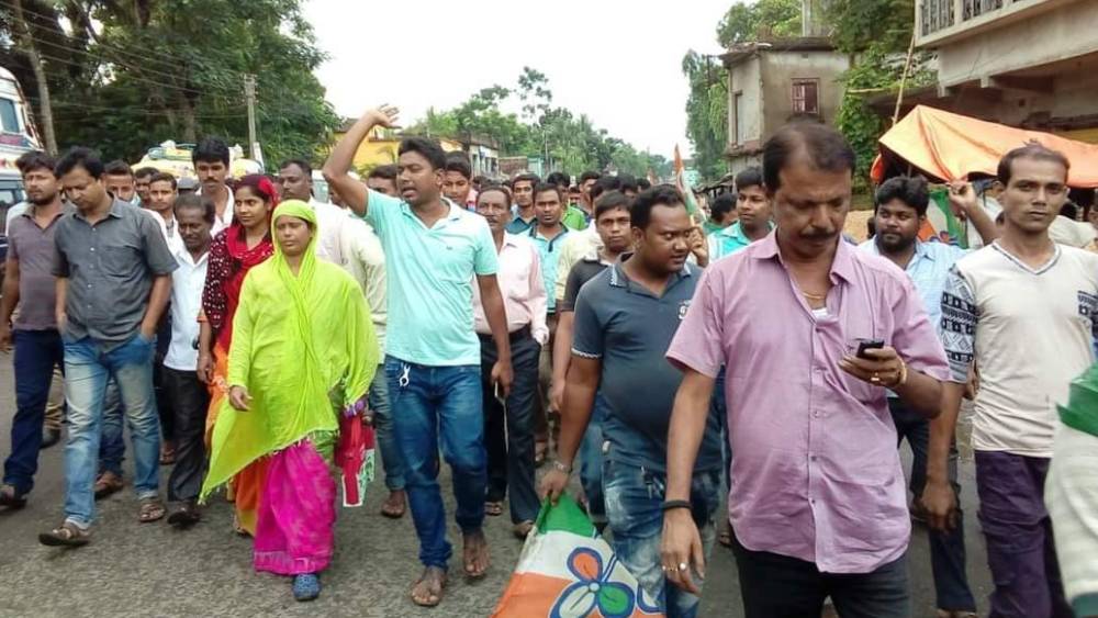 তৃণমূলের মিছিলে আঞ্জুয়ারা খাতুন।