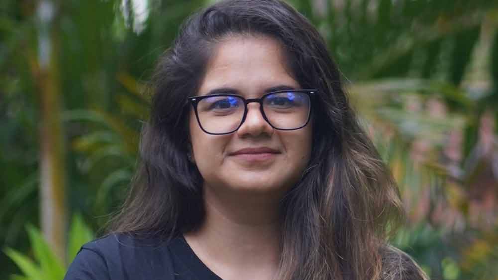 তবে আমেরিকার উদাহরণ টেনে ভারতের মানসিকতায় এখনও অনেক বদল চাই বলে মনে করেন আস্থা। তা না হলে ২০১৮-র মিটু আন্দোলনের পরও ঘনিষ্ঠ দৃশ্য পরিচালক পেতে দু’বছর অপেক্ষা করতে হত না ভারতকে, মত তাঁর।