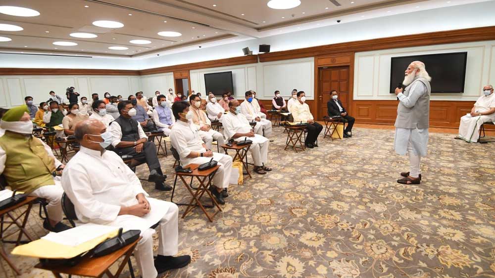 মোদী মন্ত্রিসভায় বাংলা থেকে আসছেন শান্তনু, নিশীথ, সুভাষ, বার্লা, বাদ বাবুল, দেবশ্রী 