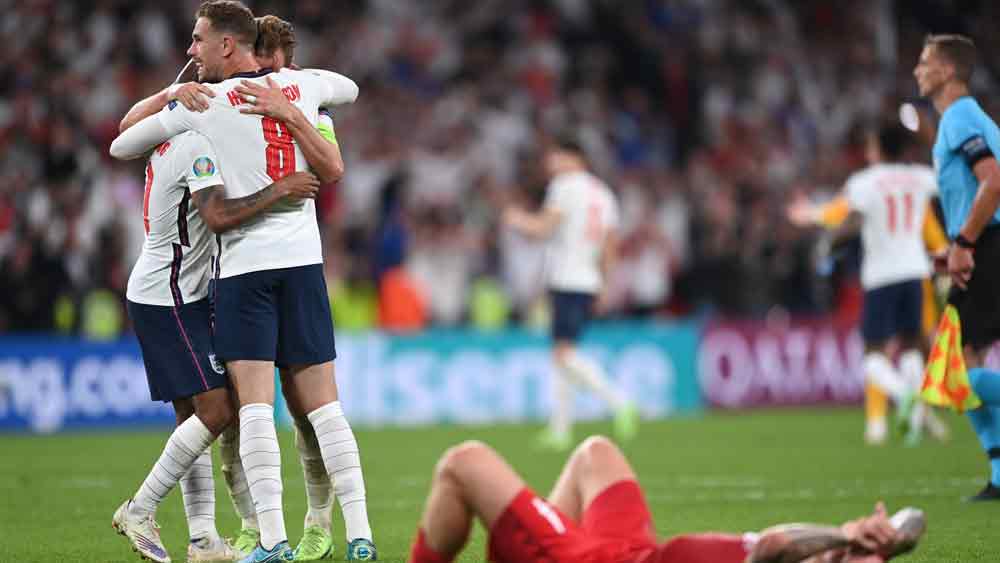 ফাইনালে পৌছে উচ্ছাস ইংরেজ খেলায়াড়দের।