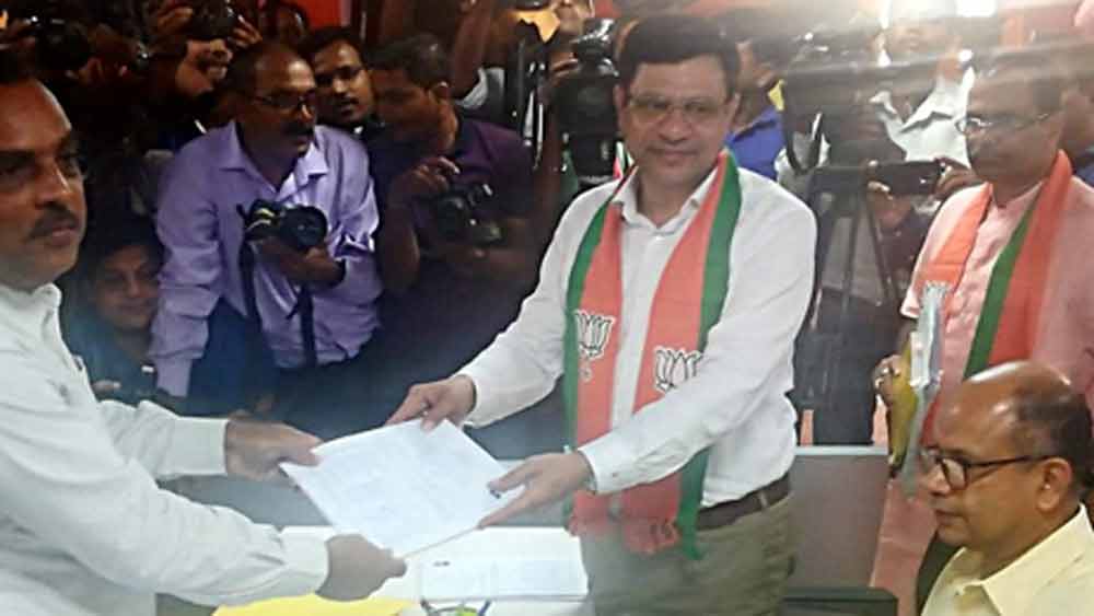 ১৯৭০ সালে জোধপুরের বৈরাগী পরিবারে জন্ম অশ্বিনীর। ছোট থেকেই অত্যন্ত মেধাবী ছিলেন তিনি।