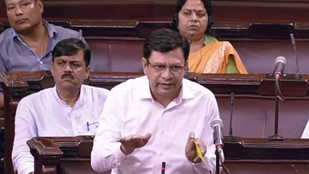 দেশে ফিরে প্রথমে জিই ট্রান্সপোর্টের ম্যানেজিং ডিরেক্টর এবং পরে সিমেনস-এর ভাইস প্রেসিডেন্ট হিসাবে দায়িত্ব সামলান। ৪-৫ বছর এ ভাবে কর্পোরেট সেক্টরে কাজ করেছেন। তার পর কর্পোরেট সেক্টর থেকেও বিদায় নেন। ২০১২ সালে কর্পোরেট সেক্টরকে বিদায় জানিয়ে নিজস্ব সংস্থা গড়ে তোলেন।