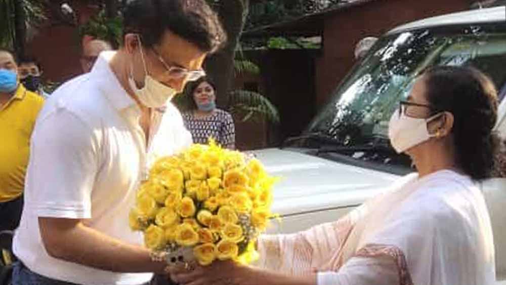 সৌরভ-মমতা সাক্ষাৎ, মহারাজের জন্মদিনে  বেহালার বাড়িতে শুভাকাঙ্ক্ষী মুখ্যমন্ত্রী