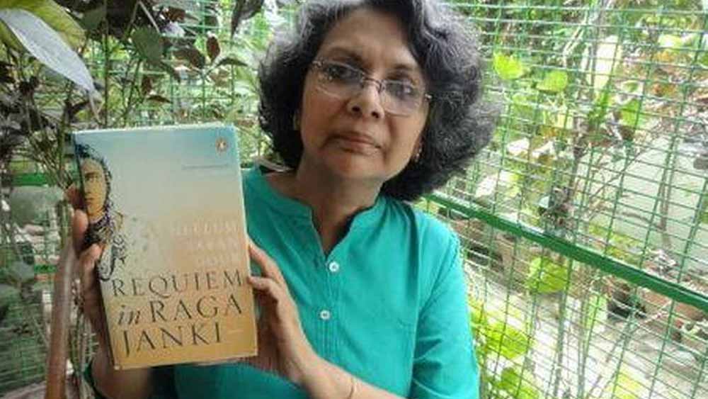 ২০১৮ সালে লেখিকা নীলম শরণ গৌর ‘রিকুইম ইন রাগা জানকী’ নামে এক গ্রন্থে এই শিল্পীর জীবনের খুঁটিনাটি বিবরণকে তুলে আনেন। এই বই জানকীর জীবন অবলম্বনে লেখা এক উপন্যাস। সেখানে জানকীর শিল্পী হয়ে ওঠার সঙ্গে মিশে রয়েছে ভারতে গ্রামোফোন কোম্পানির উত্থান আর সেকালের ইলাহাবাদ শহরের অনাবিল বর্ণনা।