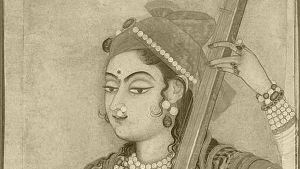 তালিম শেষ হলে বিভিন্ন আসরে গান গাইতে শুরু করেন জানকী। নজরে পড়েন সঙ্গীতজ্ঞ রামচন্দ্র দাসের। তাঁর তারিফই জানকীকে প্রতিষ্ঠা এনে দেয়। দেশের বিভিন্ন প্রান্ত থেকে ডাক পেতে শুরু করেন জানকী। সমকালীন রীতি অনুসারে নাকি গলায় গান গাইতেন না জানকী। সেটাই তাঁর সঙ্গীত জীবনের বৈশিষ্ট্য হয়ে দাঁড়ায়।