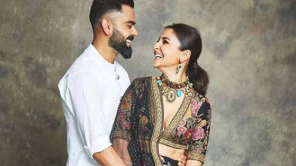 কিন্তু সবচেয়ে বেশি নজর কাড়ে এই দম্পতির রসায়ন এবং কঠিন সময়ে একে অপরের পাশে থাকার মনোভাব।