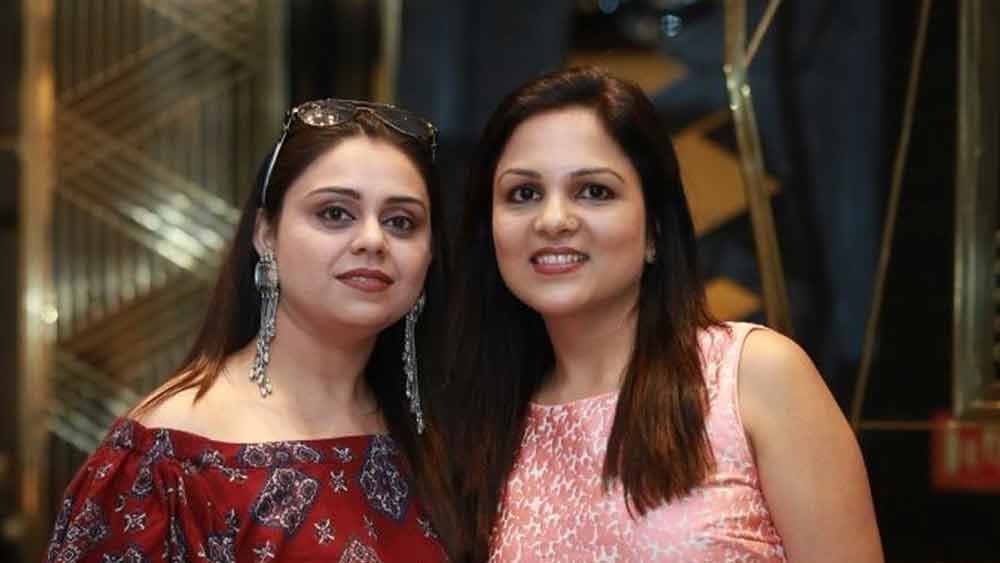 চেতনা নিজের শরীর স্বাস্থ্য নিয়ে অত্যন্ত সচেতন। নিয়মিত ব্যায়াম করে নিজের চেহারার যত্ন নেন।