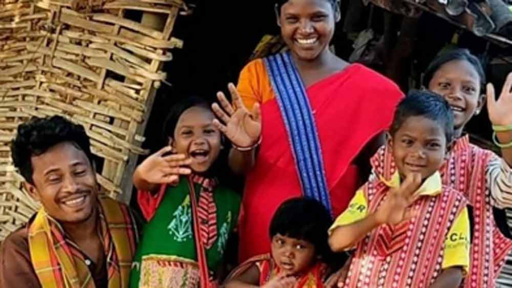 নিজের ইউটিউব চ্যানেল খোলার পাঁচ-ছয় মাসের মধ্যেই তাঁর অ্যাকাউন্টে টাকার পরিমাণ দাঁড়িয়েছে পাঁচ লাখ!