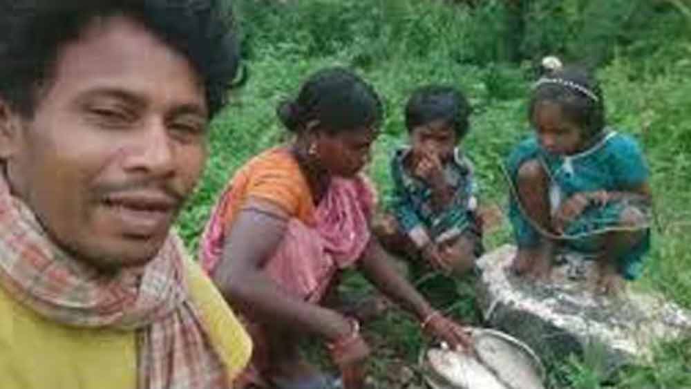 আদিবাসী সম্প্রদায়ের মানুষ আইজ্যাকের বাড়ি ওড়িশায়। সে রাজ্যের সম্বলপুর জেলার বাবুপালিতে থাকেন তিনি।