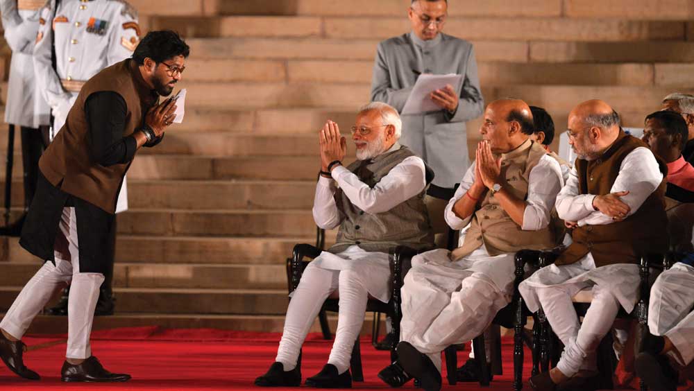 নরেন্দ্র মোদীর দ্বিতীয় মন্ত্রিসভার সদস্য তখন বাবুল।