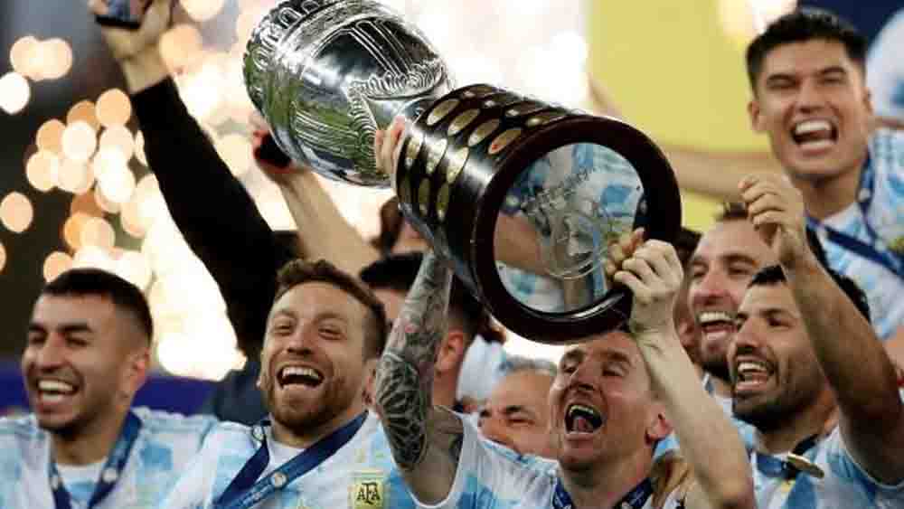 ১৯৯৩ সালের পর ট্রফি জয়।