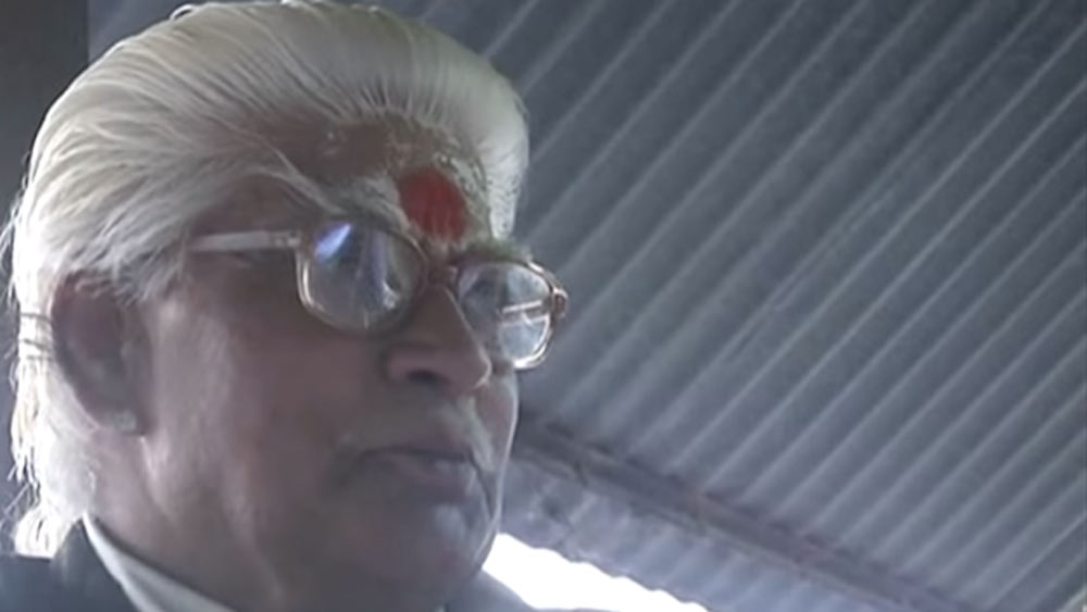 ২০০৩ সালে তিনি কেন্দ্রীয় মন্ত্রকের সংস্কৃত মিত্রম পুরস্কার পান। সংস্কৃতকে বাঁচিয়ে রাখার চেষ্টা চালিয়ে যাচ্ছেন তিনি।