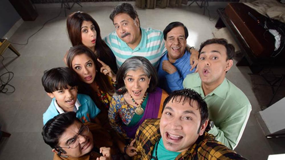 ‘সারাভাই ভার্সস সারাভাই’। দারুণ জনপ্রিয় একটি হিন্দি ধারাবাহিক। ২০০৪ সালের ১ নভেম্বর প্রথম সম্প্রচারিত হয়েছিল। পারিবারিক বিবাদ নিয়ে এগিয়েছে এই কমেডি সিরিয়ালের চিত্রনাট্য।