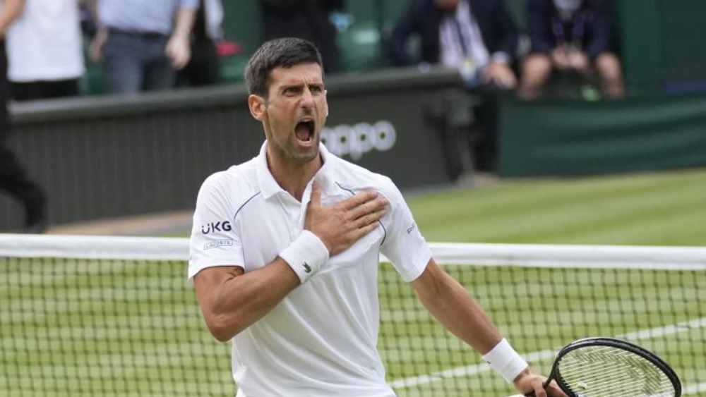 জয়ের পর উল্লাস জোকোভিচের 