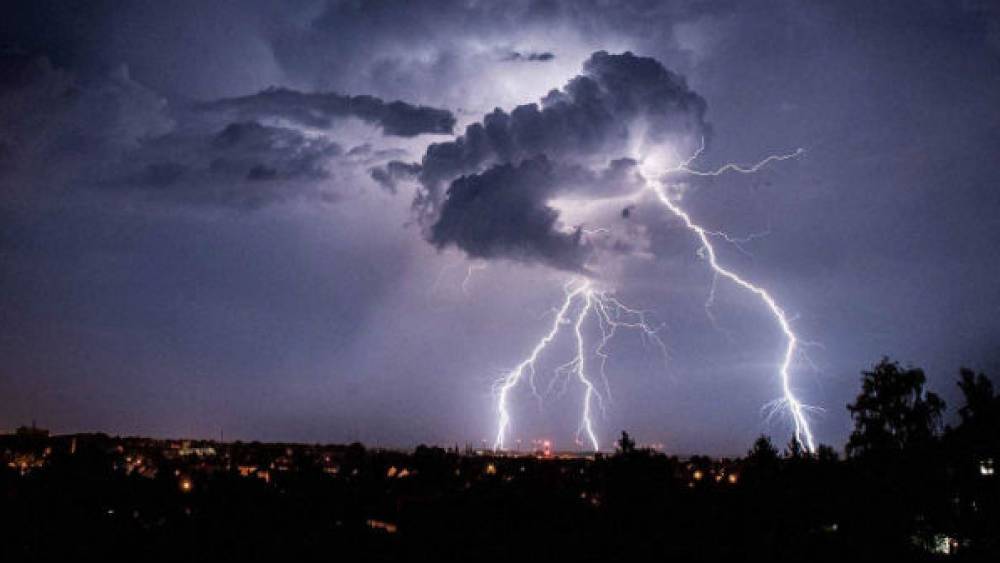 জয়পুরে নিজস্বী তুলতে গিয়ে বাজ পড়ে মৃত ১১, তিন রাজ্যে মোট মৃত্যু ৬৮ জনের