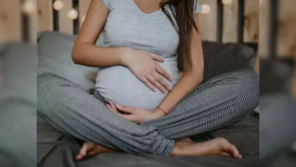 তবে মাত্র ৮৬ বছরেই ষষ্ঠ প্রজন্মের দেখা পাওয়ার নেপথ্যে একটা অঙ্ক আছে। মারির উত্তরসূরীদের প্রত্যেকেই হয় ১৮ বছর বা তার আগেই প্রথম সন্তানের জন্ম দিয়েছেন। এমনকি এই পরিবারের সর্বকনিষ্ঠ সদস্য নাইলার মা টনি লেইয়েরও বয়স এখন ১৭।