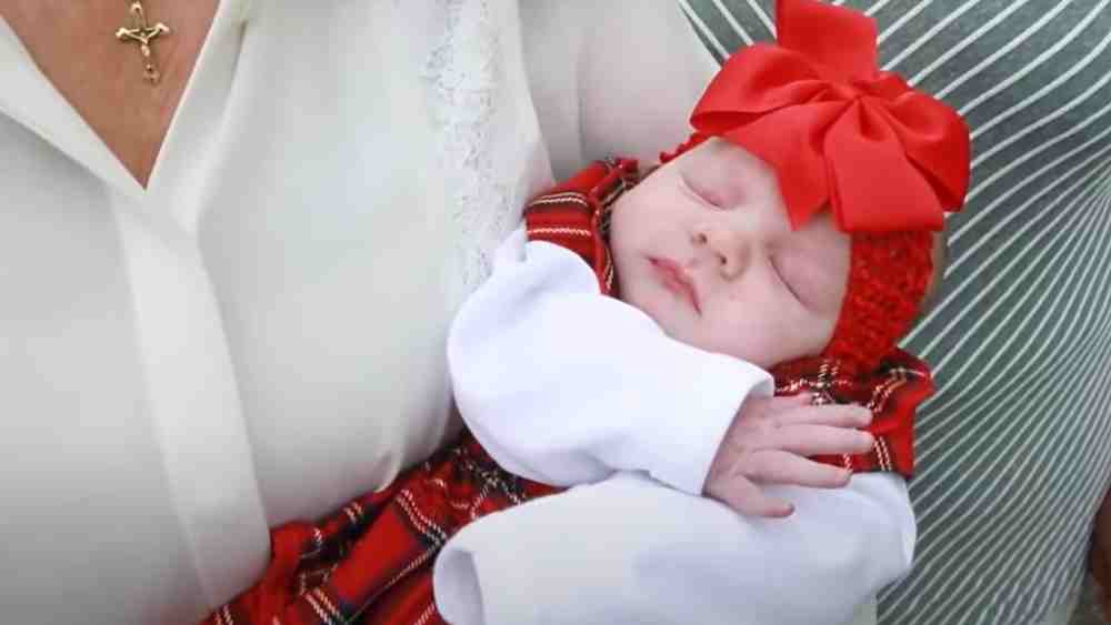 মারির বয়স ৮৬। তাঁর নাতি-নাতনির সংখ্যা ৯০। নাইলা সেই তালিকায় ৯০তম।