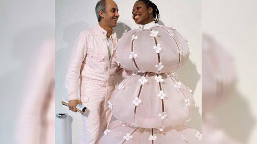 গাছ ভালবাসেন। তার মধ্যে সবচেয়ে বেশি শখ ক্যাকটাসে। ক্যাকটাসের প্রতি ভালবাসা দেখাতে নিজেই ওই দিন ক্যাকটাস হয়ে গিয়েছিলেন।