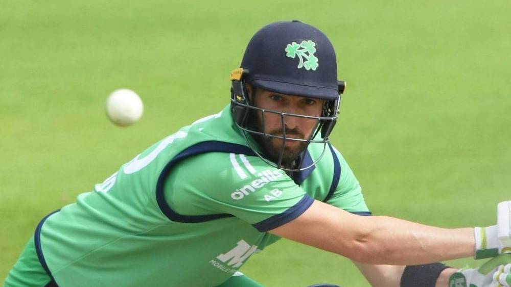 শতরান করেন অ্যান্ড্রু বালবির্নি