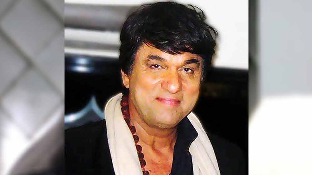 পরিস্থিতি এমনই হয়ে উঠেছিল যে ইন্ডাস্ট্রি থেকেই একপ্রকার উধাও হয়ে যান মুকেশ। কোনও চরিত্রের প্রস্তাব নিয়ে তাঁর ফোন আর বেজে উঠত না।