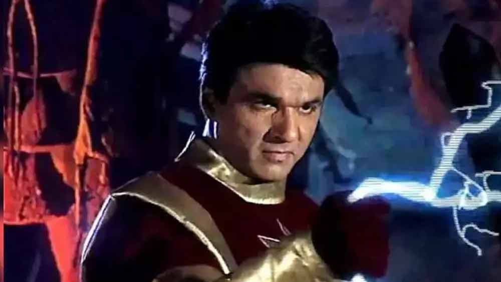 সম্প্রতি ৬৩ বছরে পা দিয়েছেন মুকেশ। চলার পথে বারবার সঙ্কটের সম্মুখীন হয়েছেন তিনি। কেরিয়ারে বারবার খাঁড়ার ঘা নেমে এসেছে। সব কিছুর পরেও তাঁর জীবন যেন খোলা পাতা। নেটমাধ্যমে সক্রিয় মুকেশ কোনও কিছু বলতেই দ্বিধা বোধ করেন না।