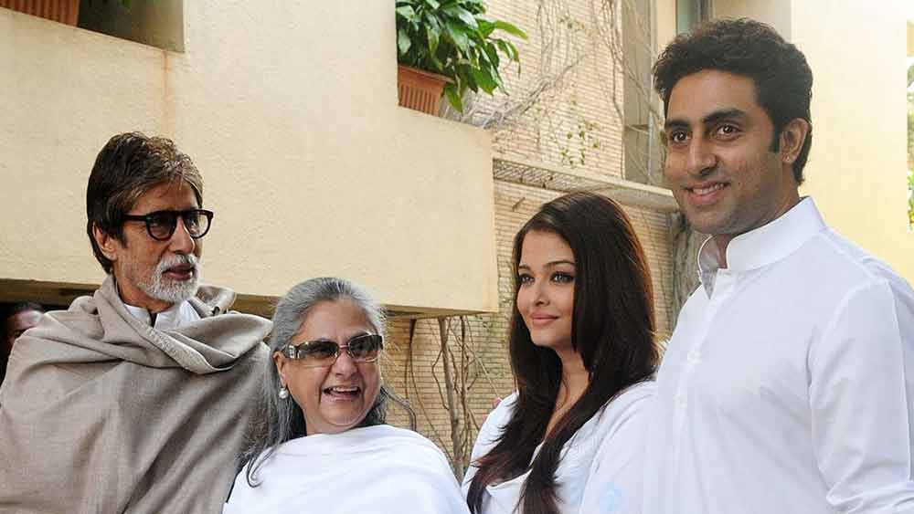 অথচ জানলে অবাক হতে হয় অমিতাভেরই অত্যন্ত কাছের এক আত্মীয় ভুগছেন অর্থকষ্টে! দিন আনি দিন খাই অবস্থা তাঁর।