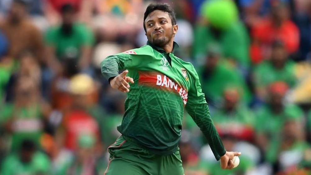 বাংলাদেশের হয়ে টেস্টে ২১০টি উইকেট রয়েছে শাকিবের। টি২০-তে রয়েছে ৯২টি উইকেট। 