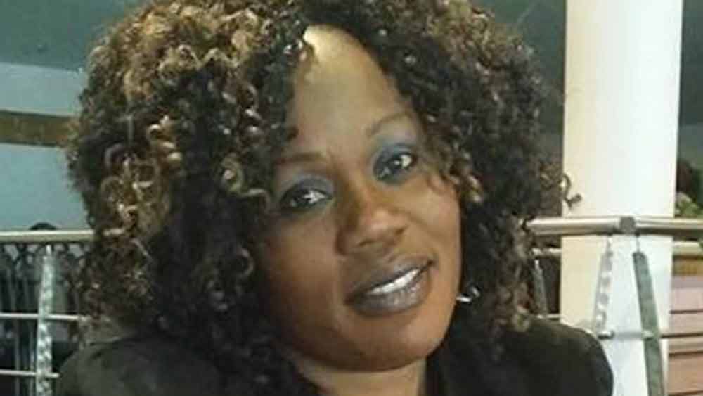 কিন্তু সময় যত এগিয়েছে কালালার মনের ভিতরে সন্দেহের বিষ জমতে শুরু করেছে। কালালা শুধু আশঙ্কা করতেন, রুকুন্দ অন্য পুরুষের প্রেমে পড়েছেন। রুকুন্দ তাঁকে ছেড়ে চলে যাবেন, এই ভয়, আশঙ্কায় ক্রমে নিজেকেই জর্জরিত করে তুলতেন। এই আশঙ্কা থেকে রুকুন্দর প্রতি তাঁর আচরণও বদলে যেতে শুরু করেছিল।