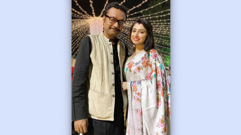স্বামী শমীক বসুর সঙ্গে তনুশ্রী