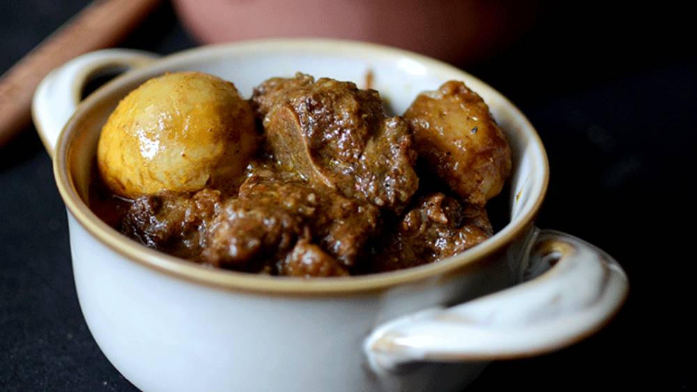 মটন ডাকবাংলো। 