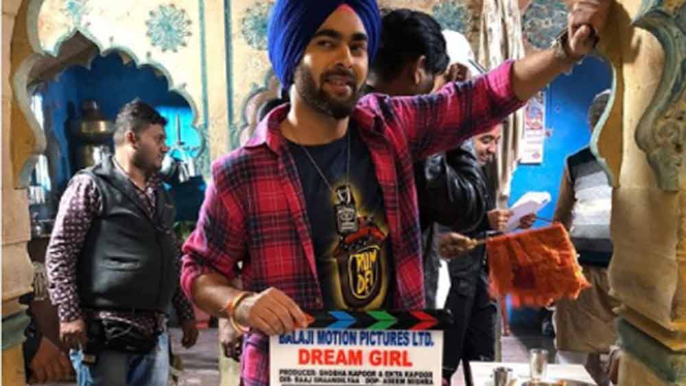 পরে এক সাক্ষাৎকারে মনজোৎ জানিয়েছিলেন, ধর্ম তাঁর কাছে অনেক এগিয়ে। চুল না কাটার জন্য যদি তাঁকে কেউ অভিনয়ের সুযোগ থেকে বঞ্চিত করতে চান, তা হলে তিনি খুশি মনে অভিনয়ও ছেড়ে দিতে রাজি।