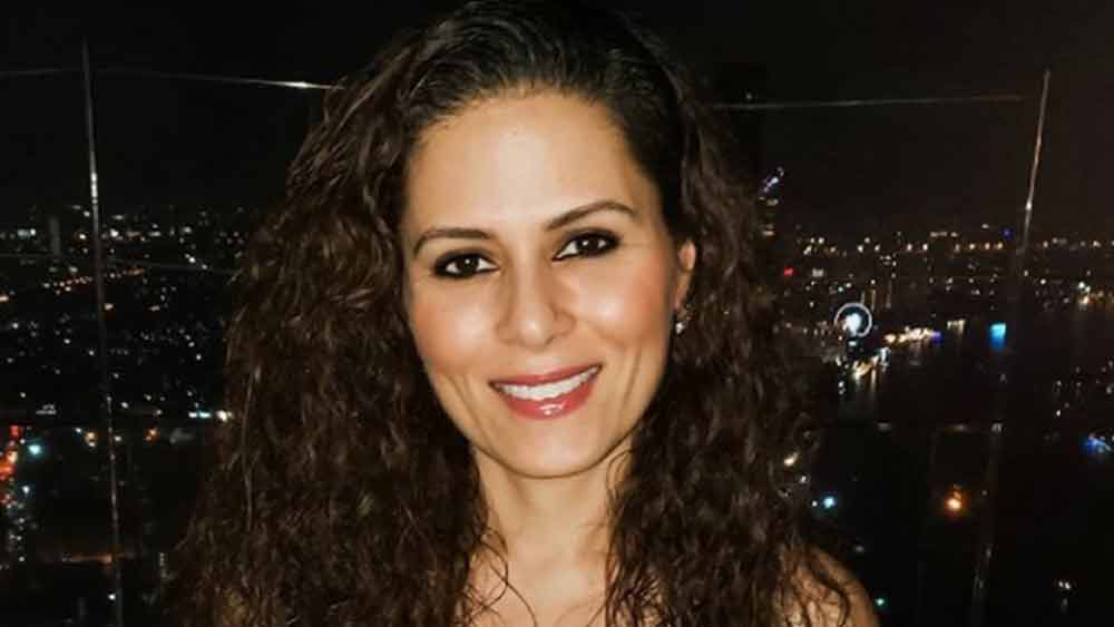 ওষুধে যে এই রোগ নিয়ন্ত্রণে রাখা সম্ভব নয়, চিকিৎসকেরা স্পষ্ট জানিয়ে দিয়েছিলেন তাঁকে। নিজে চিকিৎসক হওয়ায় বুঝতেও পেরেছিলেন।