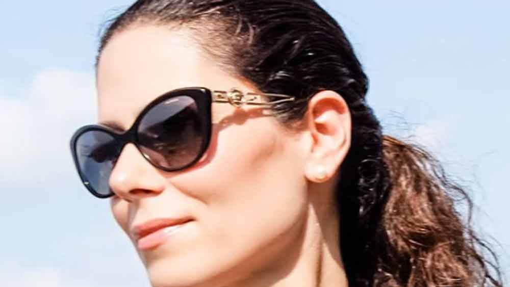 নিজের সঙ্গেই যুদ্ধ করছিলেন কানওয়াল। মানসিক যুদ্ধ। ক্যানসারের মতো রোগ তো মানসিক ভাবেই  আগে মেরে ফেলে। তার থেকে ঘুরে দাঁড়ানোর লড়াই শুরু করেন।