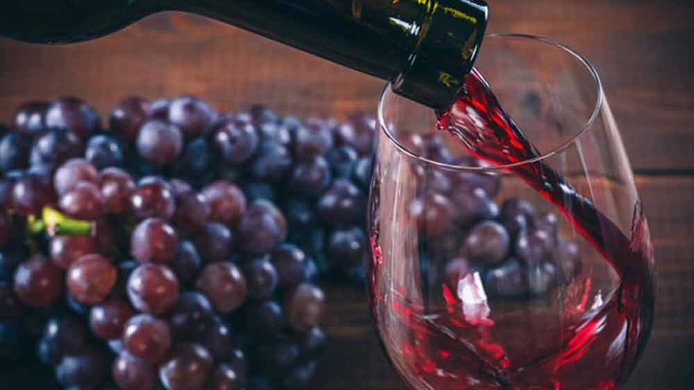 এই রেড ওয়াইন সচরাচর দোকানে কিনতে পাওয়া যায় না। এটি এতটাই দুর্লভ যে, বিক্রি করতে নিলাম ডাকতে হয়।