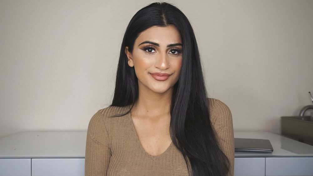 রাজের গ্রেফতারির খবরের স্ক্রিনশট দিয়ে তিনি লিখেছেন, ‘আমি এ বার নির্ঘাত মরব। এই লোকটা আমাকে সরাসরি মেসেজ পাঠিয়েছিলো!! হটশটে অভিনয়ের প্রস্তাব দিয়ে। আমি ভাবতেই পারছি না, উনি সত্যিই মেয়েদের এ ভাবে লোভ দেখাচ্ছিলেন ওঁর ছবিতে অভিনয়ের জন্য! কি সাঙ্ঘাতিক। জেলে পচে মরো রাজ কুন্দ্রা।’’