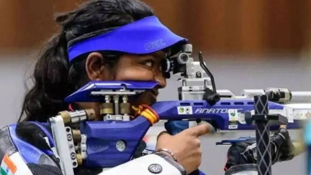শুটিংয়ে পদক আনতে পারেন এলাভেনিল।