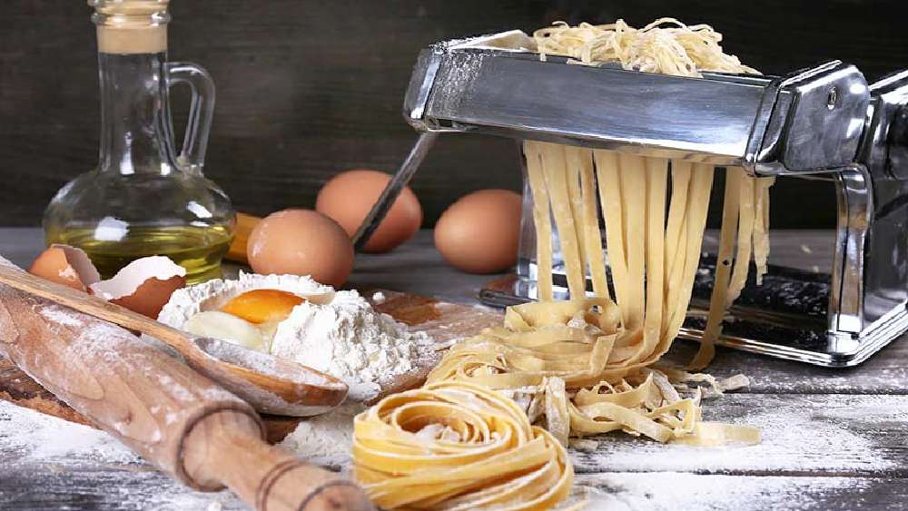 পাস্তা মেকার