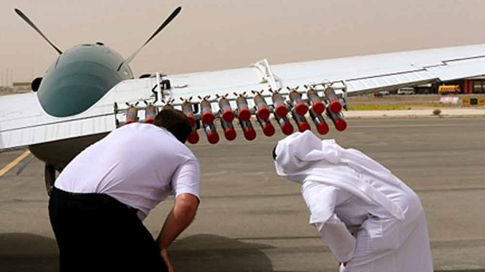 ড্রোন দিয়ে বৃষ্টি ঘটানোর এই কৌশল ছাড়া আরও ভিন্ন ভিন্ন কৌশল নিয়ে কাজ চলছে। তার মধ্যে একটি হল বিমান থেকে মেঘের উপর নুনের ক্ষেপণাস্ত্র ছুড়ে মারা।