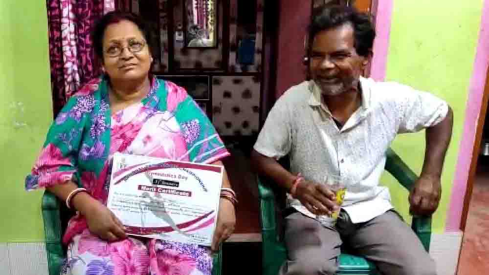 প্রতিমা নায়েক এবং শ্রীমন্ত নায়েক।